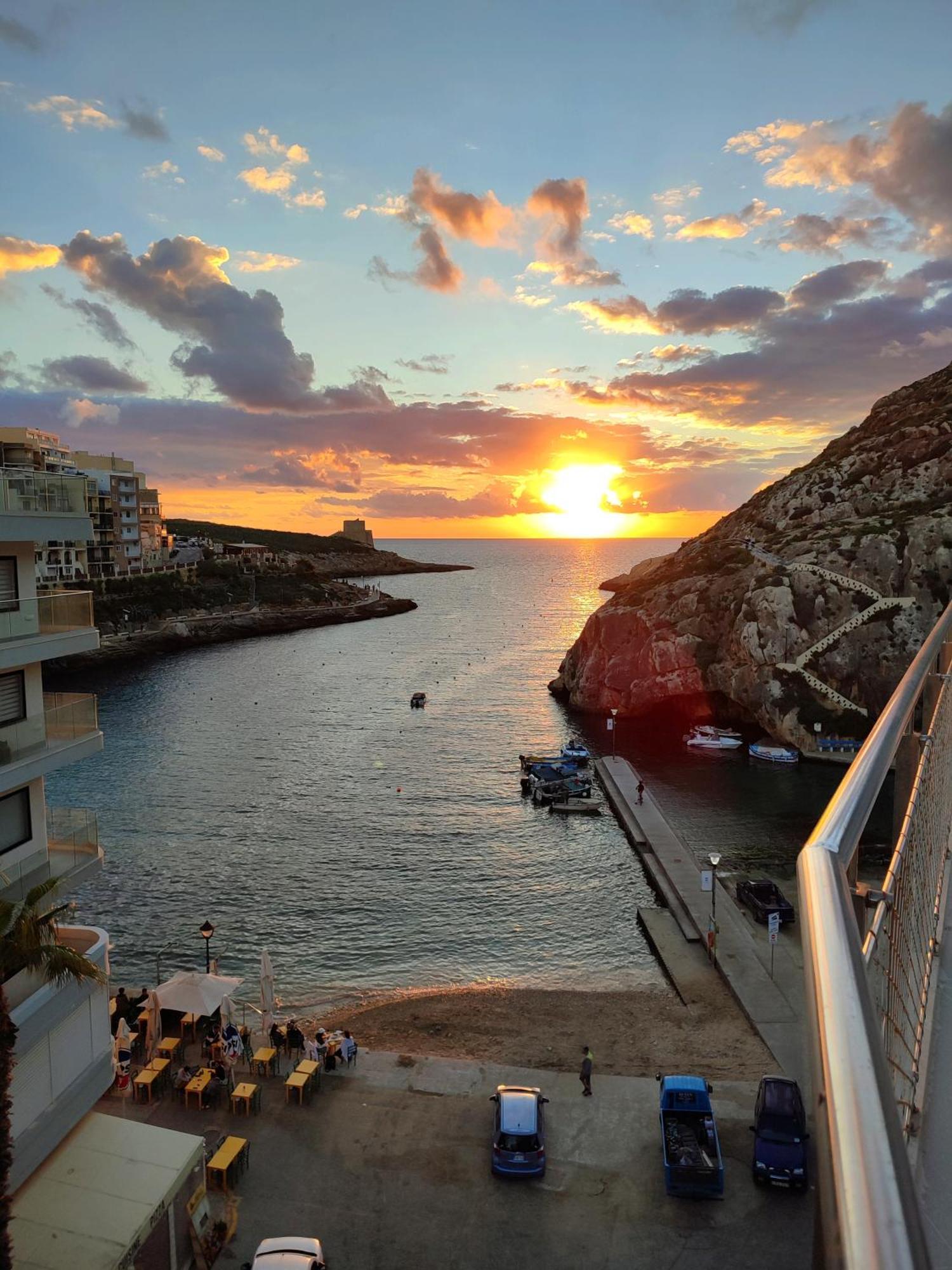 Xlendistays - Centrally Located Seafront Living Holiday Spaces In Xlendi Exterior photo