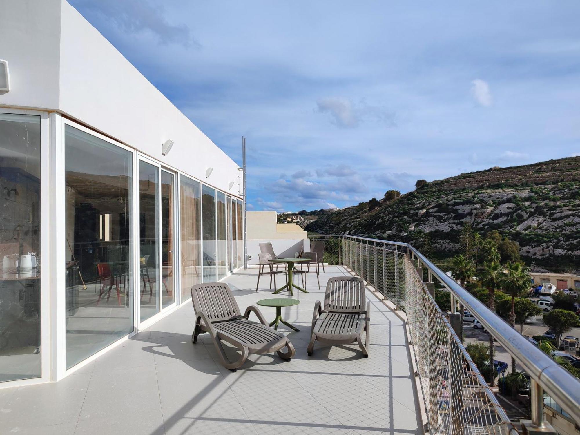 Xlendistays - Centrally Located Seafront Living Holiday Spaces In Xlendi Exterior photo