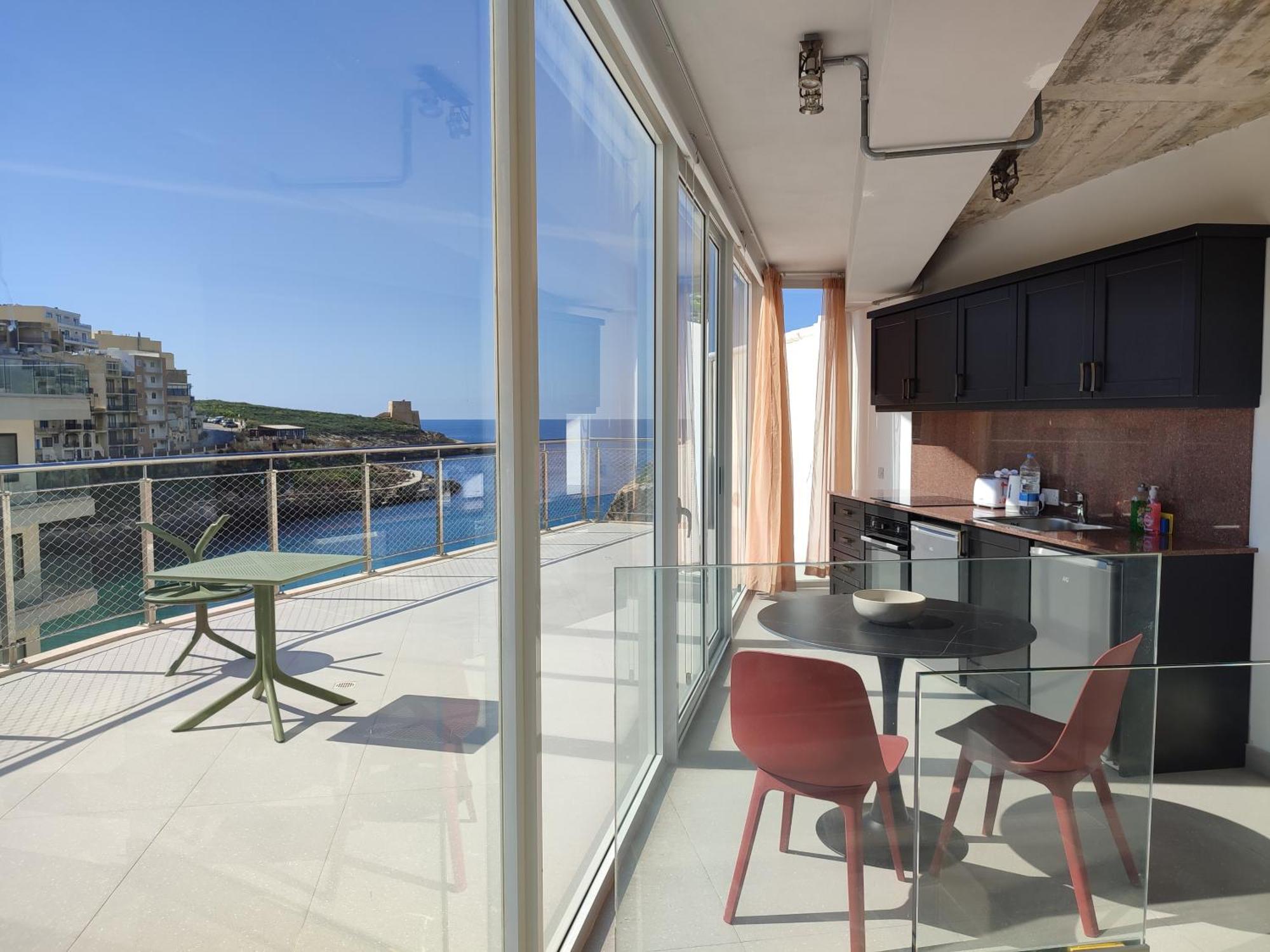 Xlendistays - Centrally Located Seafront Living Holiday Spaces In Xlendi Exterior photo